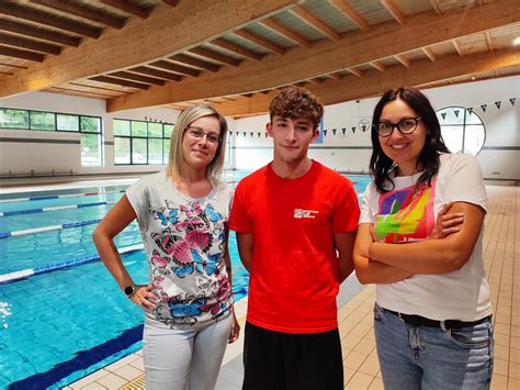 Corsi in piscina e nuoto libero